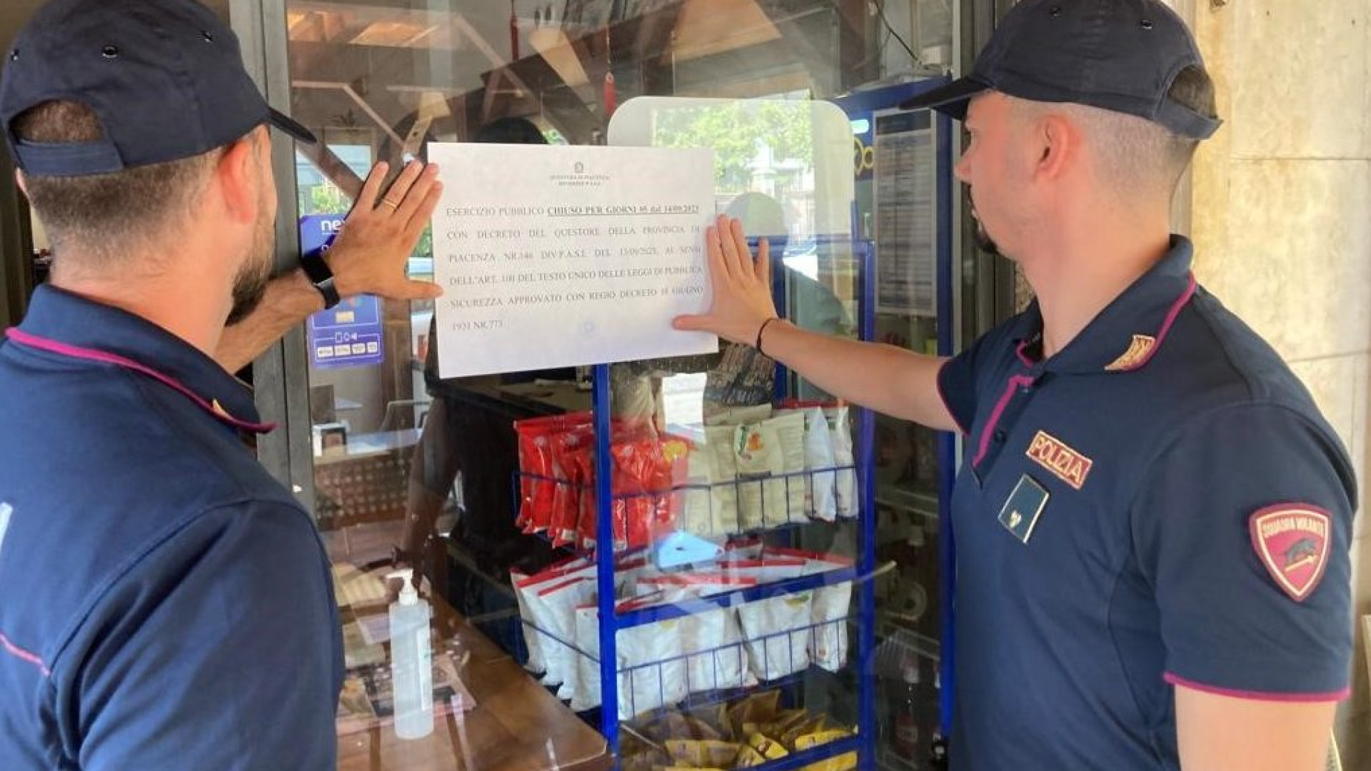 Rissa furiosa e pregiudicati tra i clienti: in via Colombo bar chiuso per cinque giorni