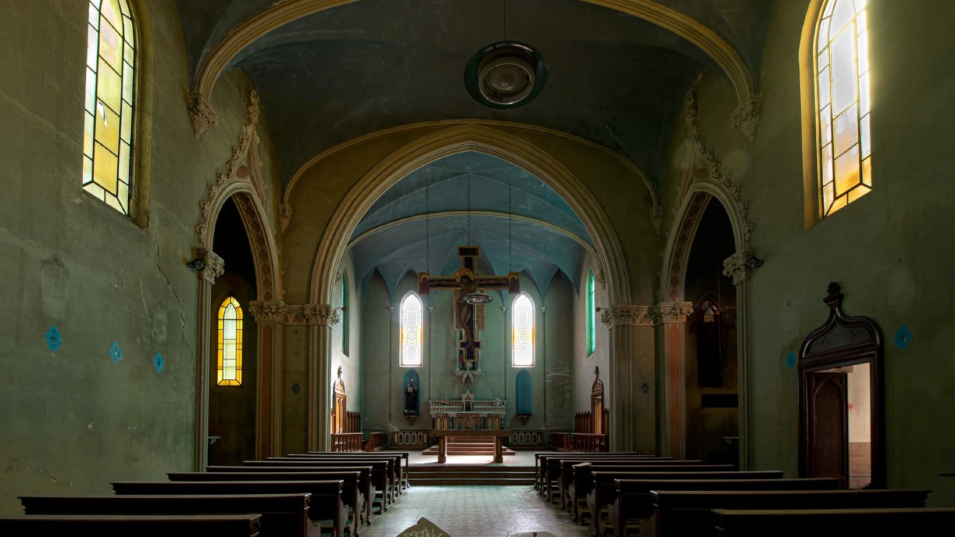 Saccheggio a Roncovero di Bettola, rubata la statua di san Luigi nella "chiesa blu"