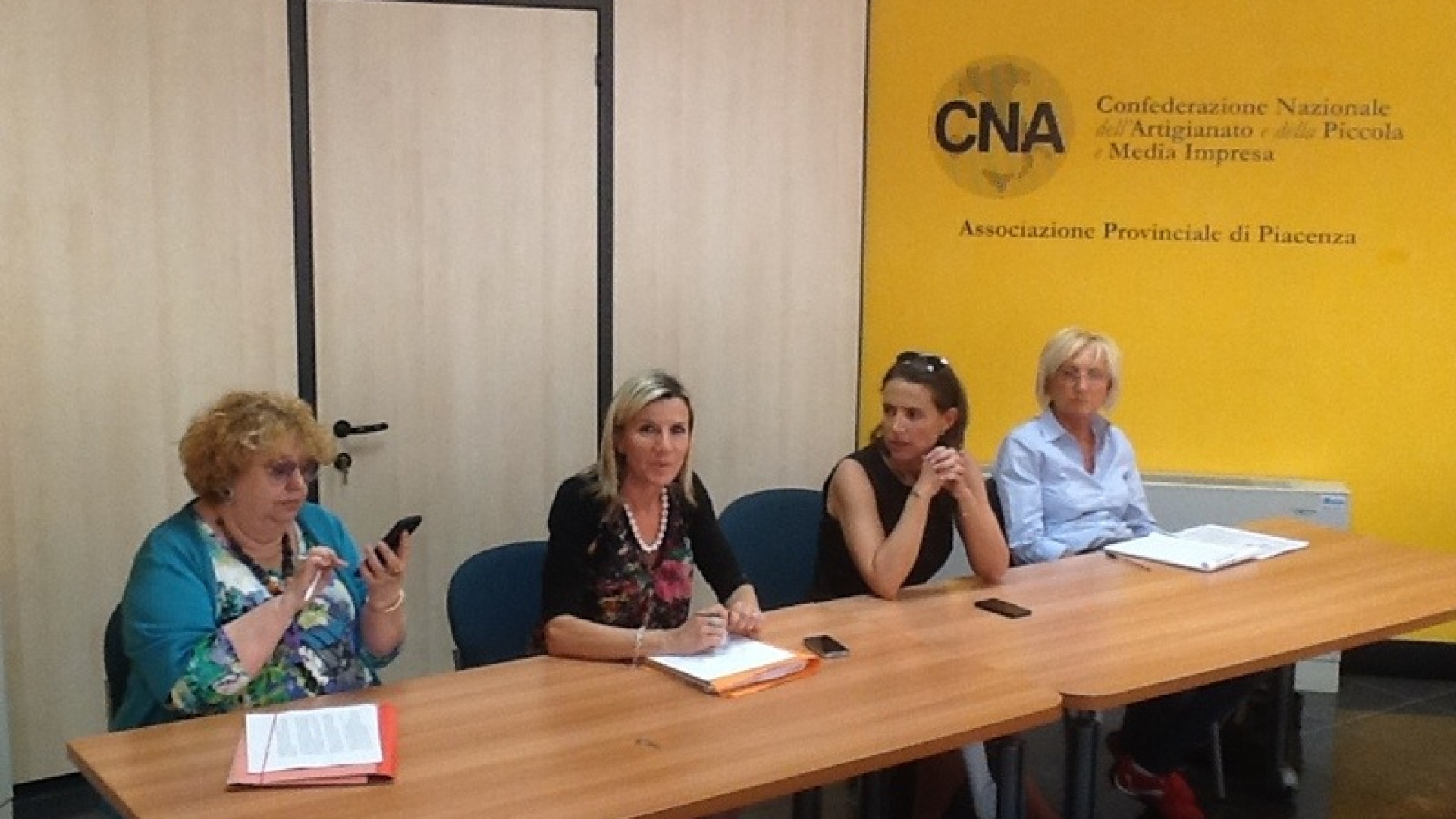 Convegno al Cna: "I commercianti piacentini hanno scelto di fare squadra"