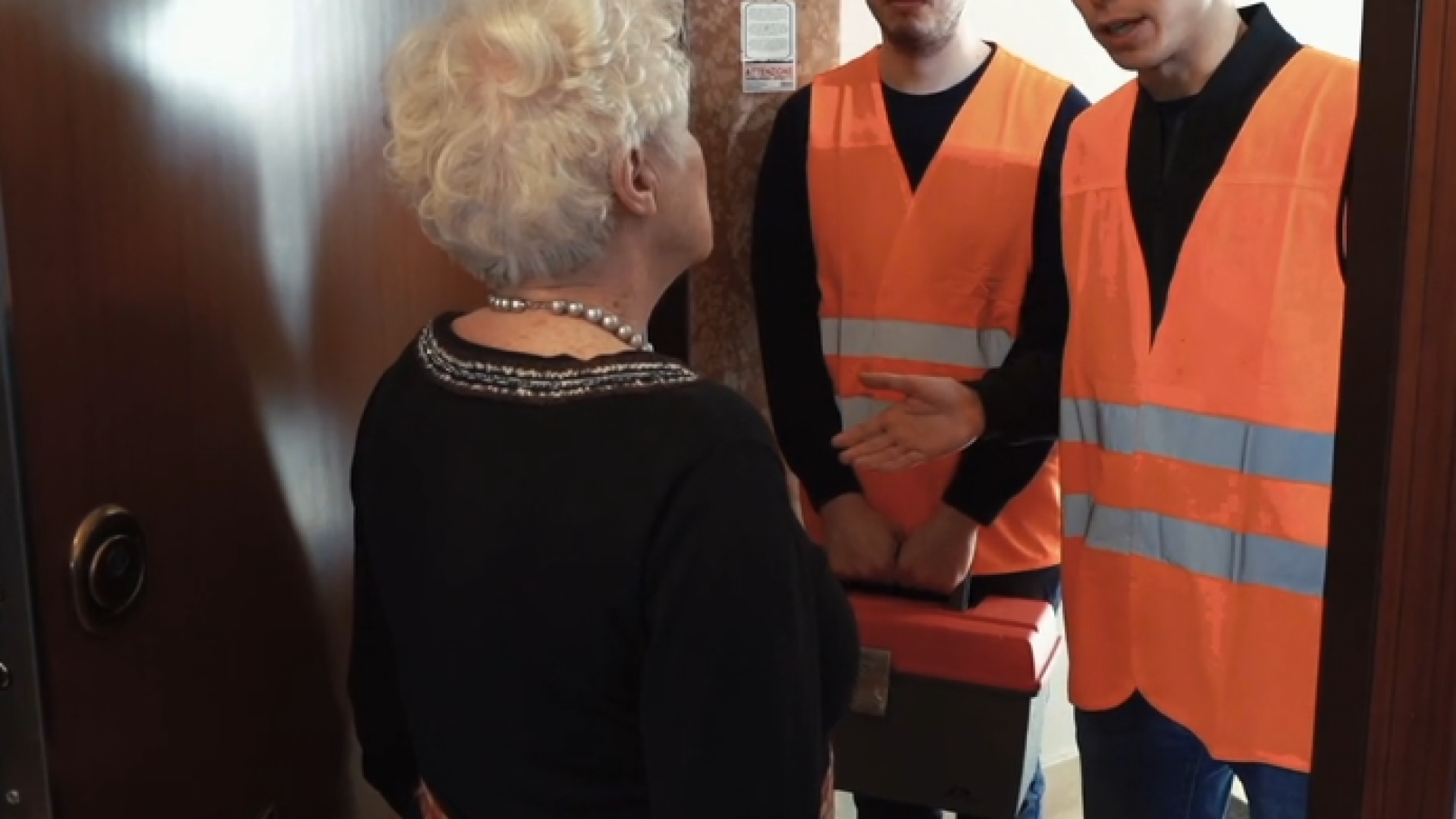 Ponte Trebbia: "Dobbiamo leggere i consumi". L'anziana non ci casca, truffa sventata