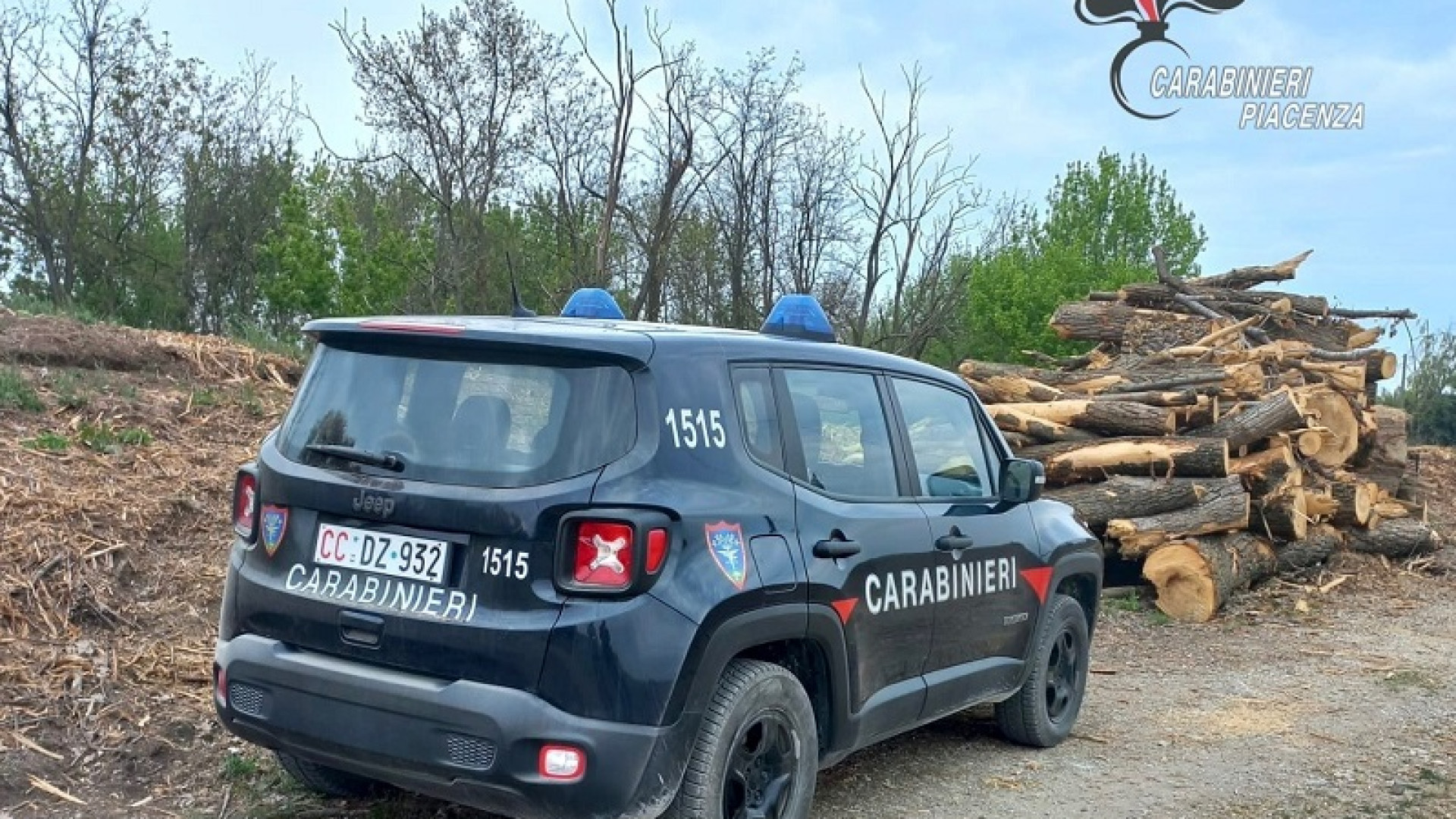 Motocross nei boschi: 12 motociclisti multati dai carabinieri forestali