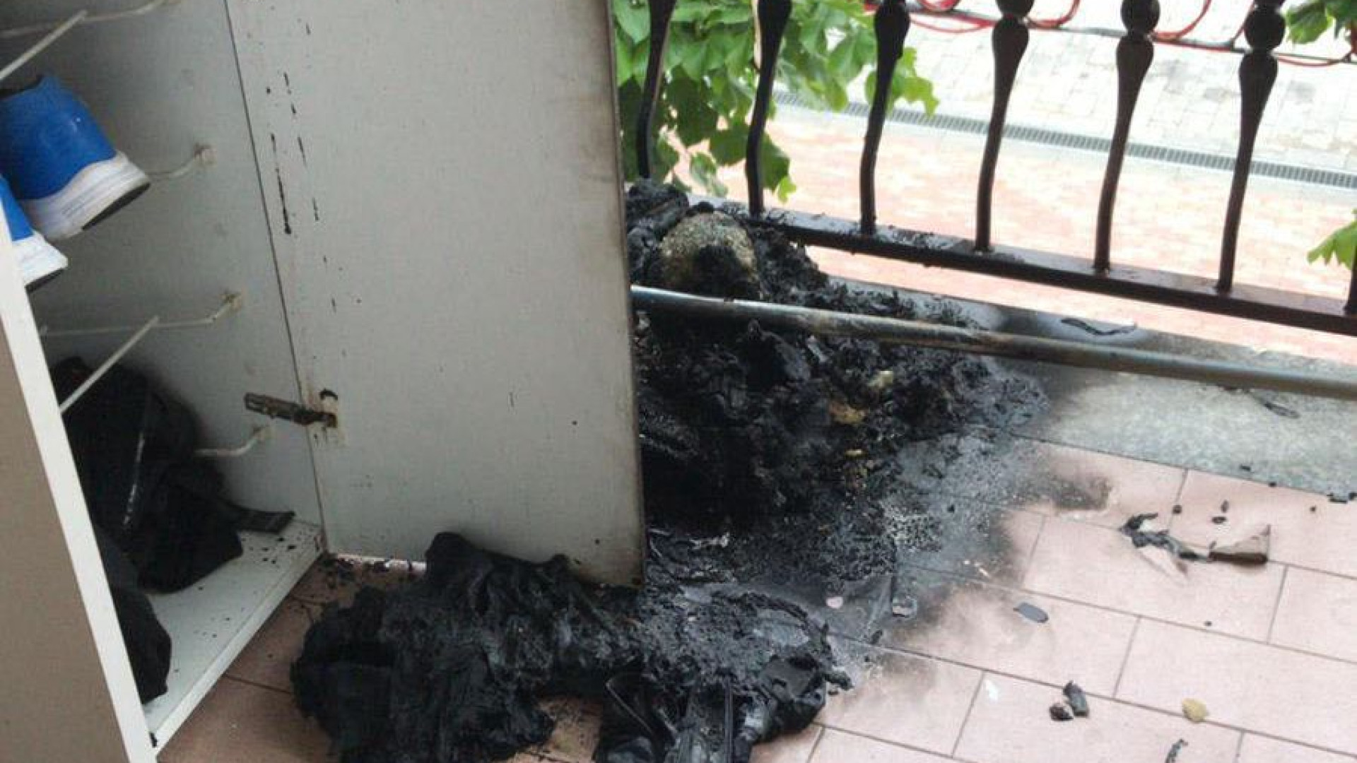 "Viva Torre sindaco": striscione incendiato dopo le elezioni