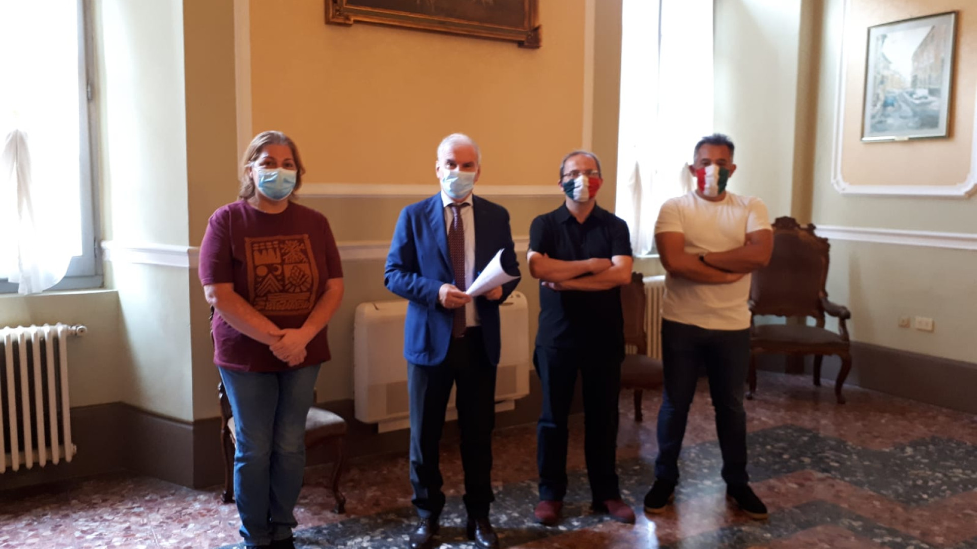 Presidio in prefettura: "Blocco dei licenziamenti e ammortizzatori sociali"