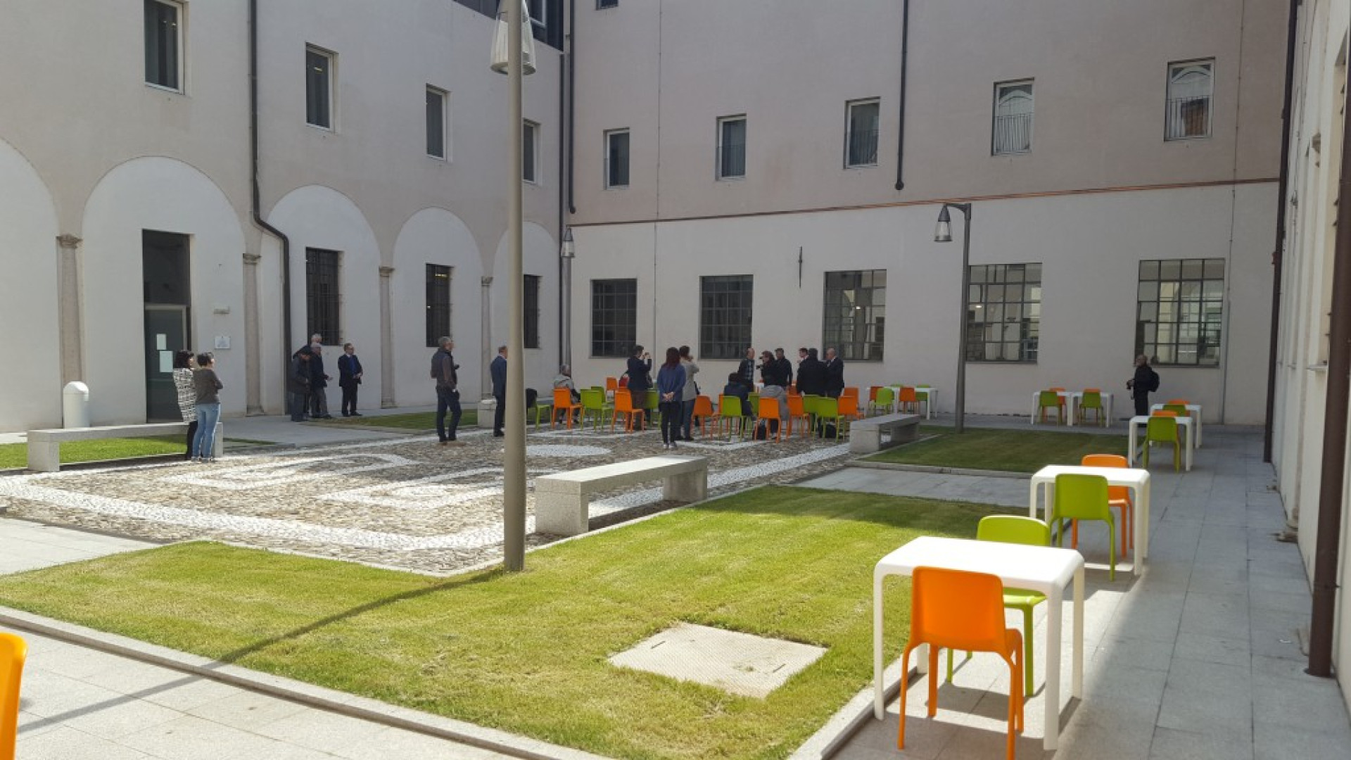 Riaprono le biblioteche comunali: mascherina e prenotazione obbligatoria