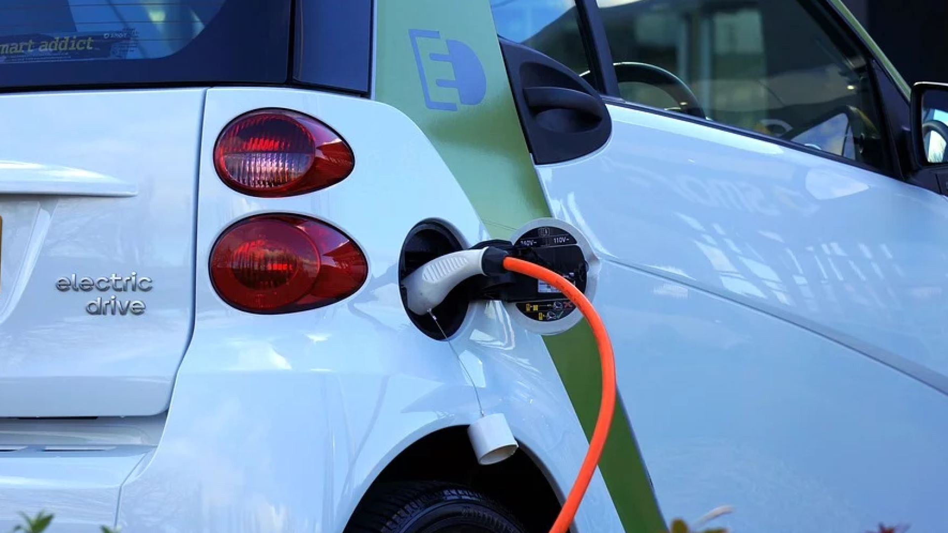 Auto elettriche, metà delle colonnine Ue in Germania e Olanda. In Italia 23mila