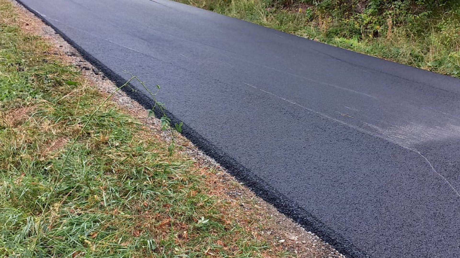 Bettola e Morfasso: collaborazione per asfaltare la strada di Colombello