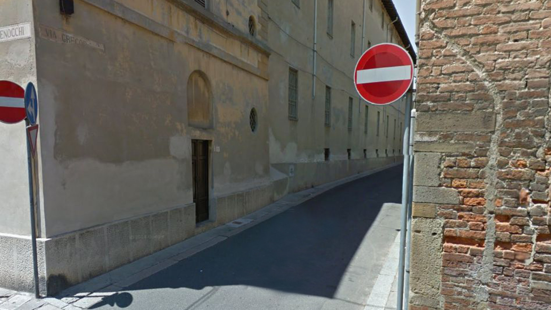 Ubriaco imbocca via Gregorio X contromano. Ventunenne denunciato