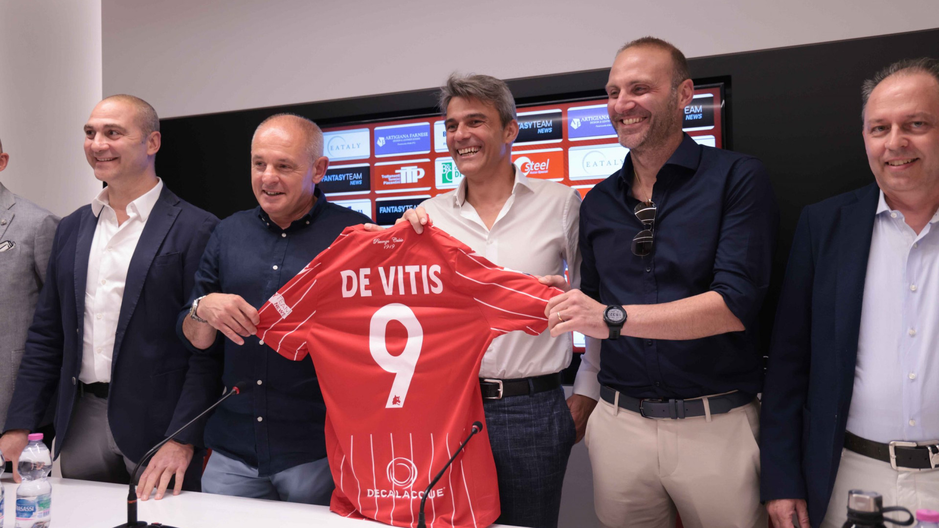 Piace, il grande ritorno di Totò De Vitis: "Commosso dall'affetto dei tifosi"