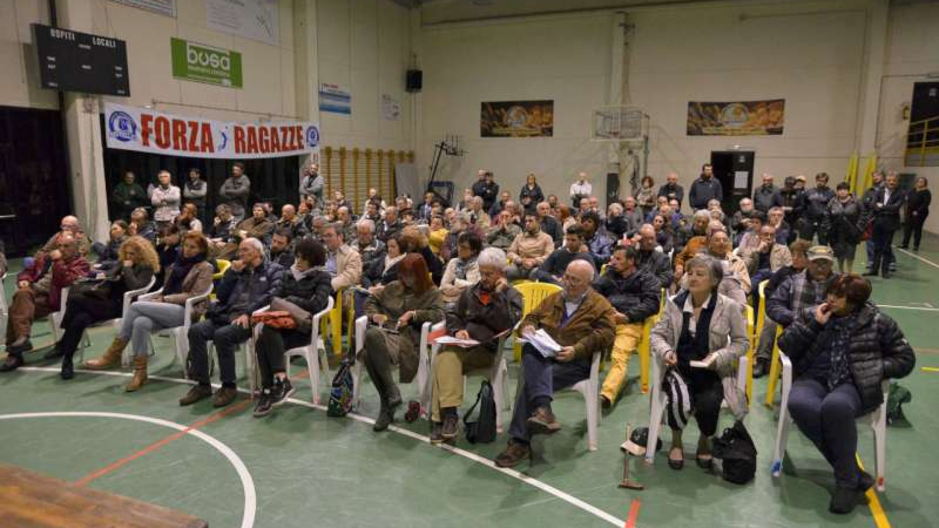 Gossolengo, “No al bitumificio”. Consegnate al sindaco 1.200 firme