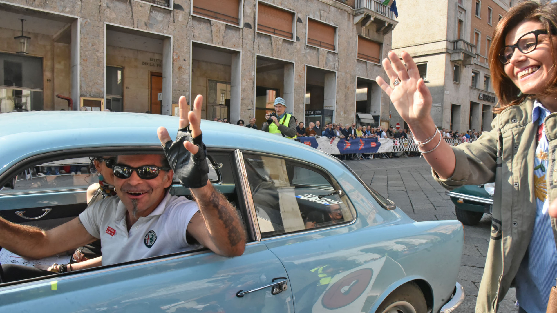 LaMille Miglia passa per Piacenza. Tra i vip Piero Pelù e Filippo Roma