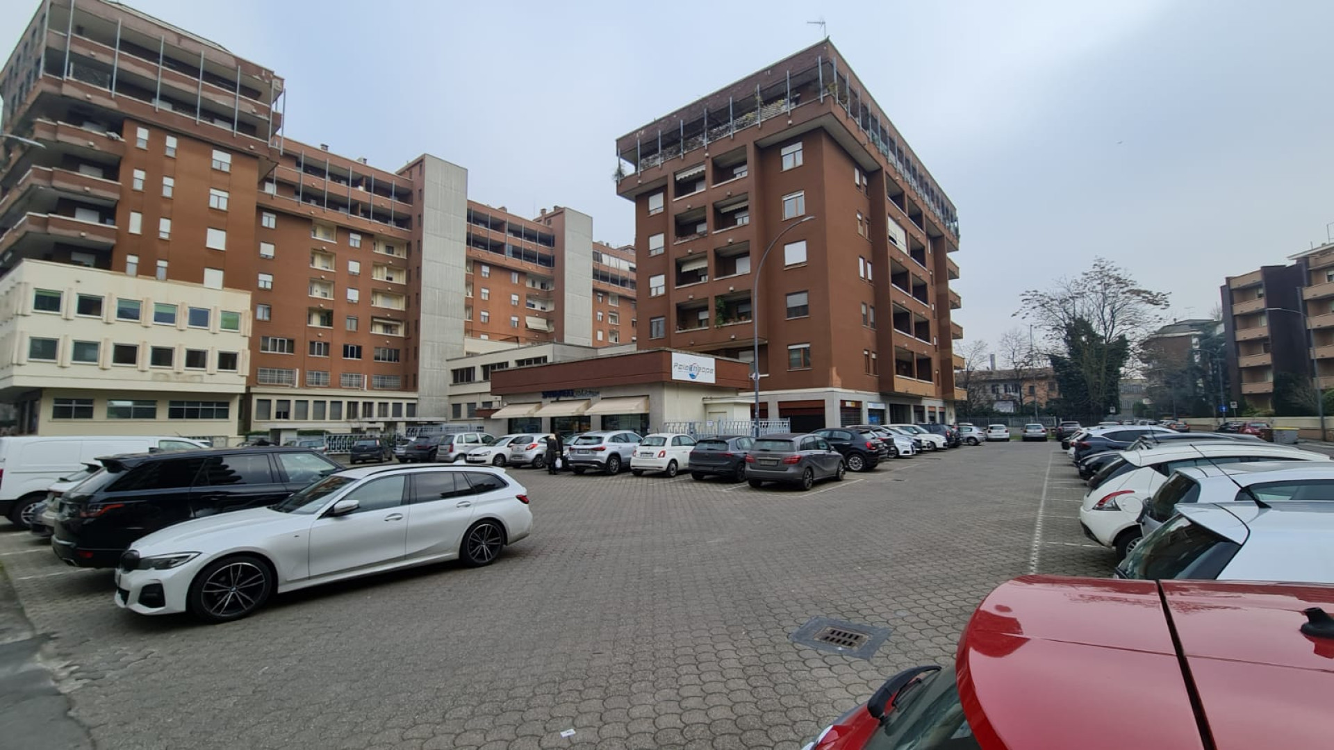 Parcheggio di via Nicolodi, progetto del Comune: nuove aiuole e addio a 13 posti auto