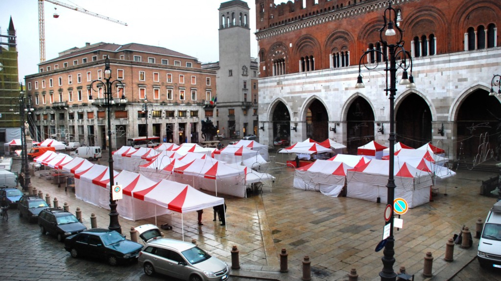 Si accende il Natale, "Sul mercatino almeno un prodotto natalizio su tre"