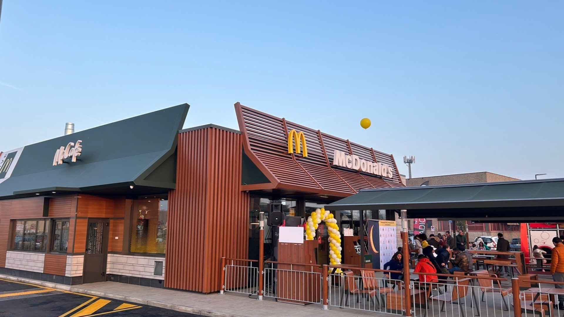 Fiorenzuola, festa per bimbi e famiglie al McDonald's: |"Area riqualificata"