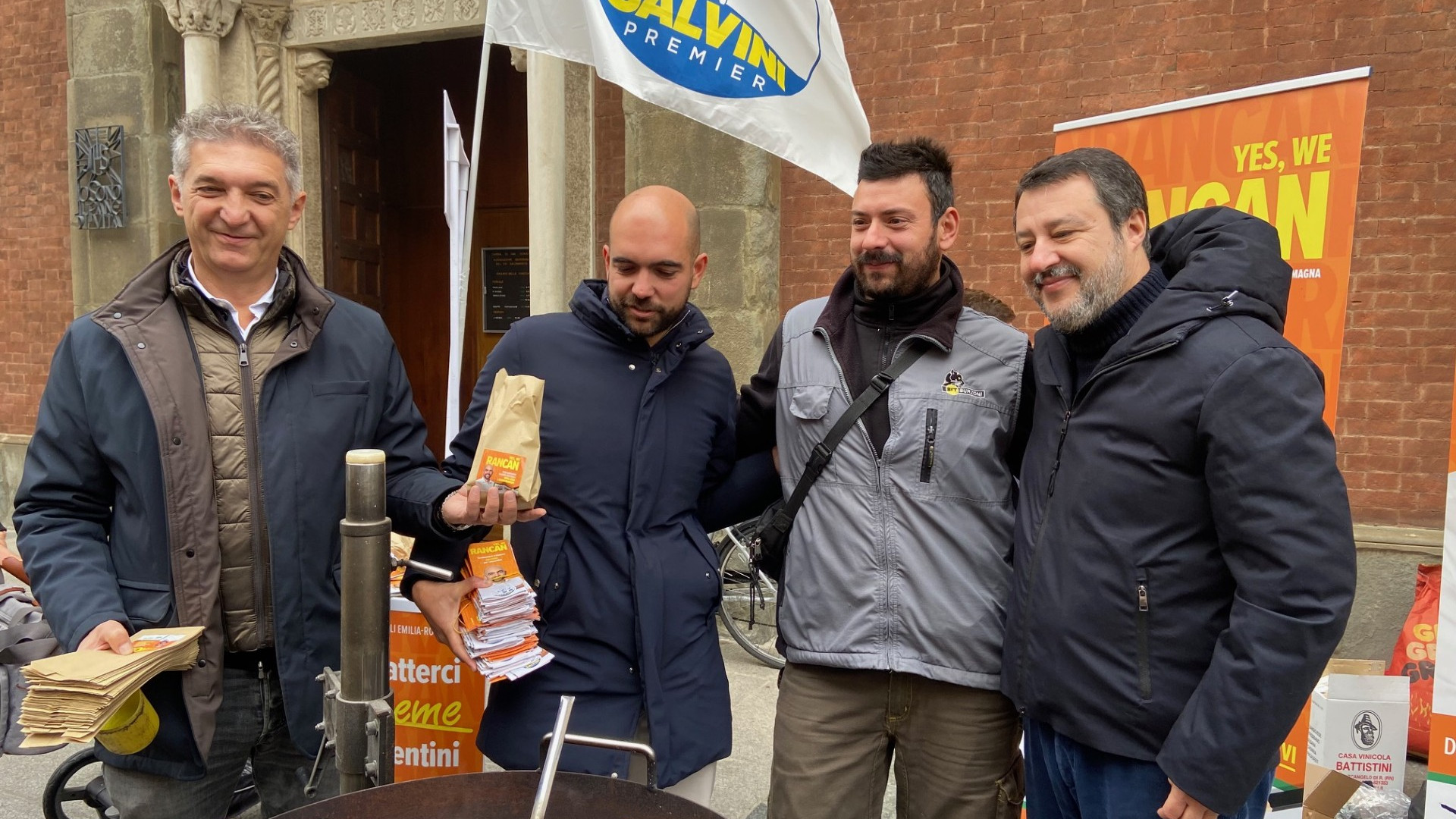 Tra castagne e elezioni, Matteo Salvini a Piacenza: "In Emilia c'è voglia di cambiare"