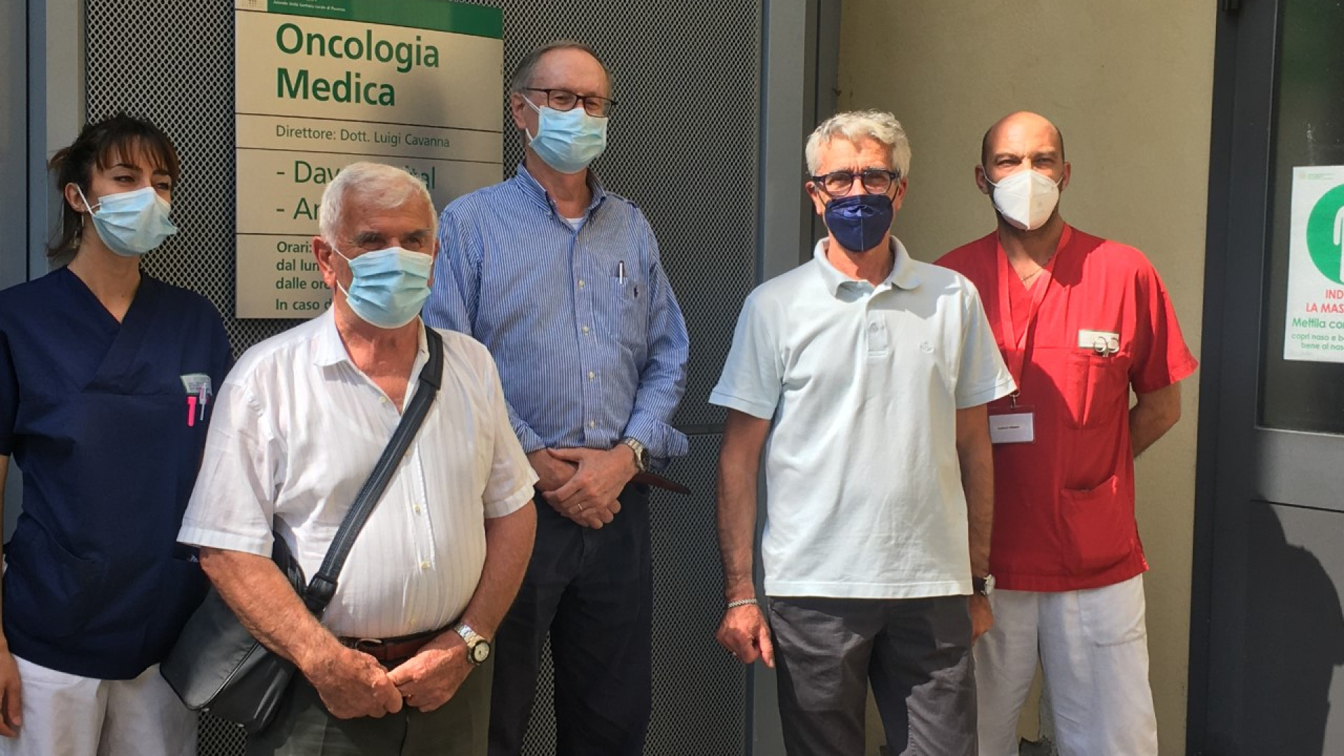 I soci della onlus Anteas Piacenza donano 2mila euro al reparto di oncologia