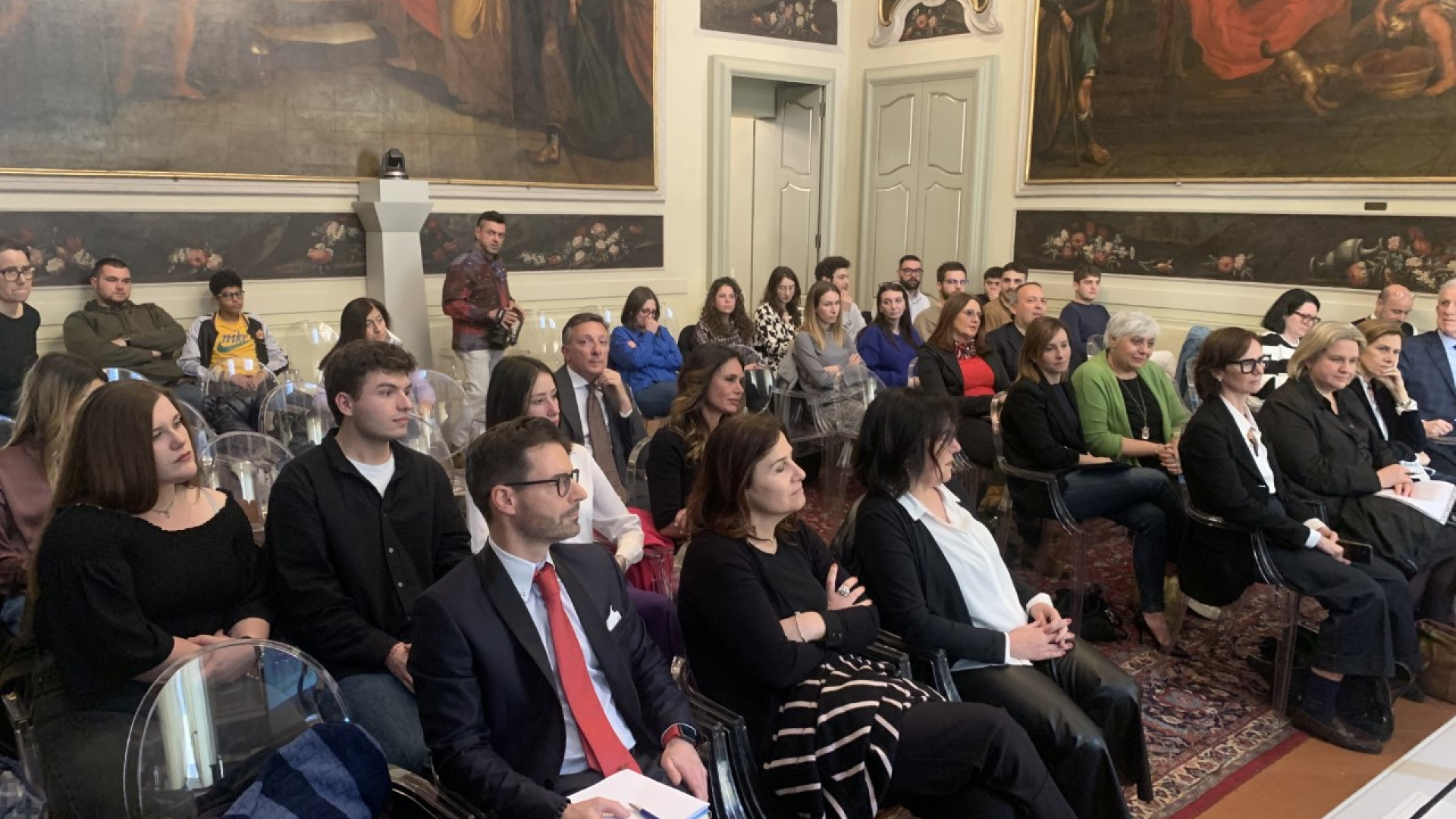 Indagine su 1.200 maturandi: università per il 70%. Donne più ottimiste