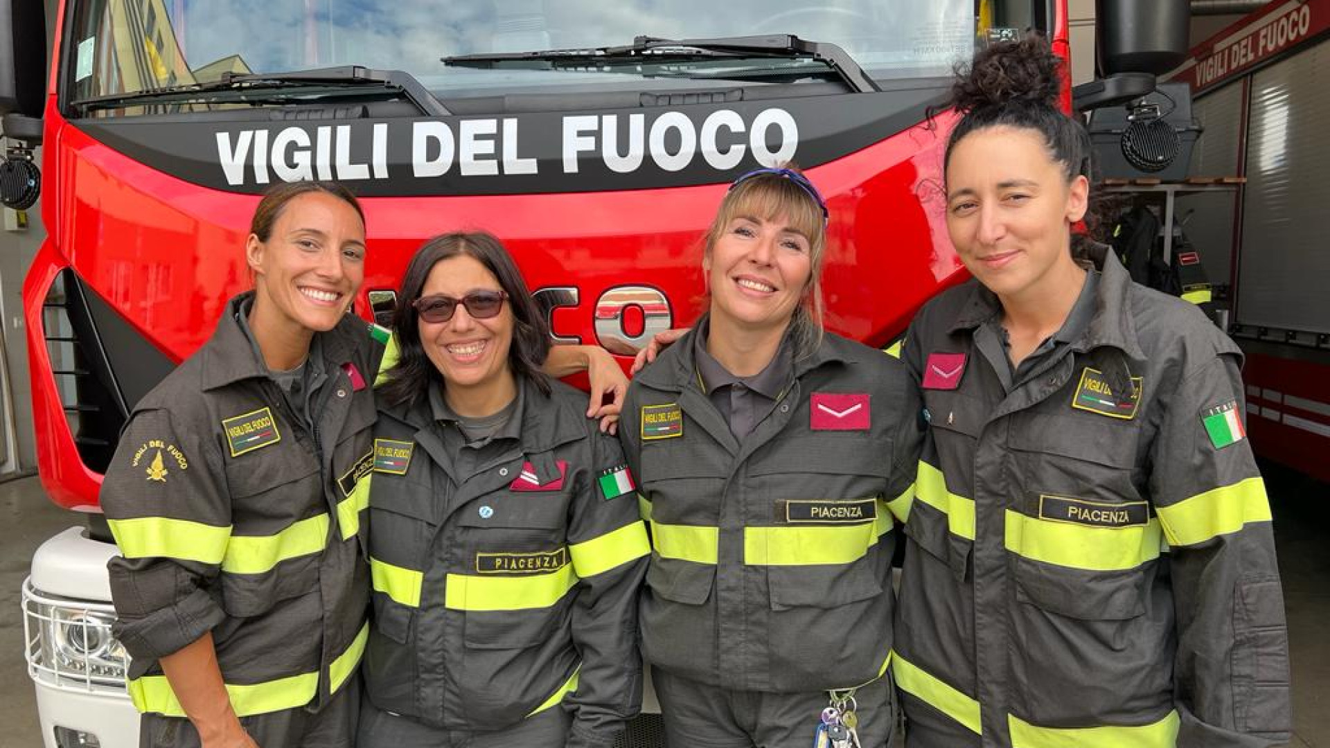 Quattro donne vigili del fuoco a Piacenza. "E' stata dura, ma abbiamo realizzato un sogno"