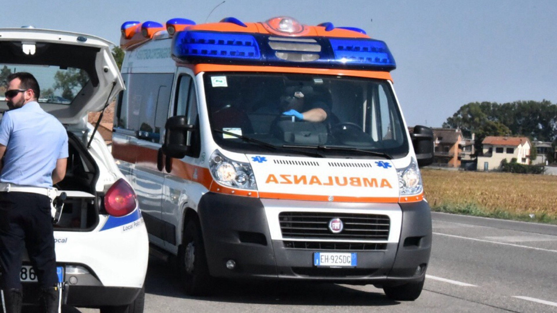 Investe una prostituta e si allontana. Rintracciato dalla Municipale