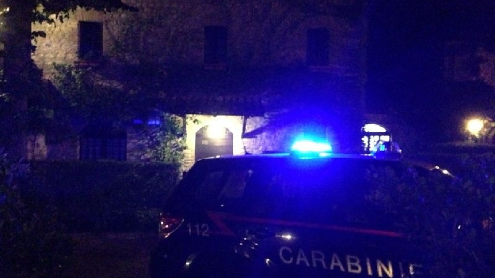 Rivalta: tentano di sradicare il cruscotto di un suv e poi fuggono a tutto gas