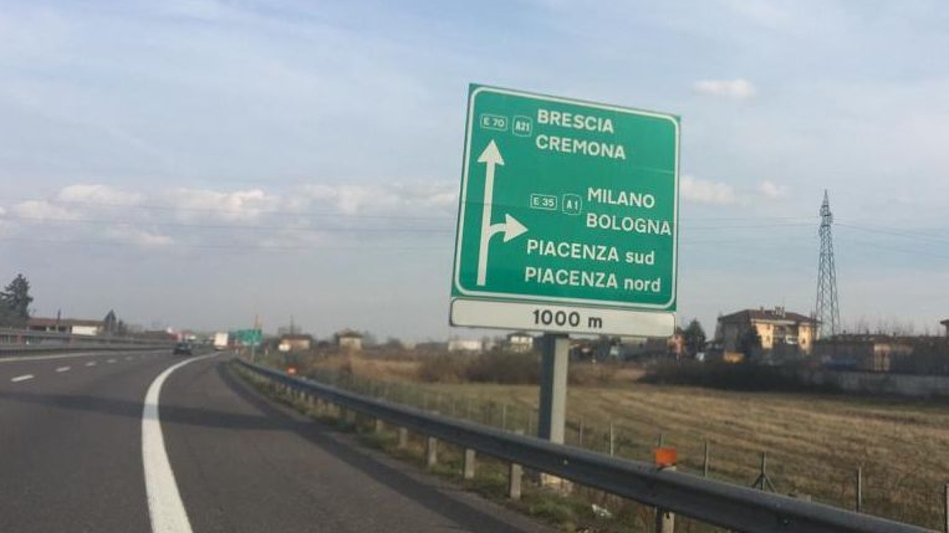 Il consiglio comunale: "Ripristinare i cartelli Piacenza Nord"