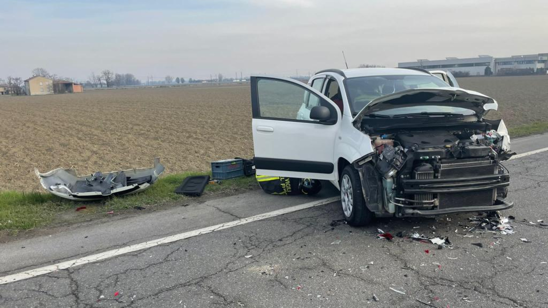 Incidente tra due veicoli a San Nicolò, conducente si allontana. Ferito un 80enne