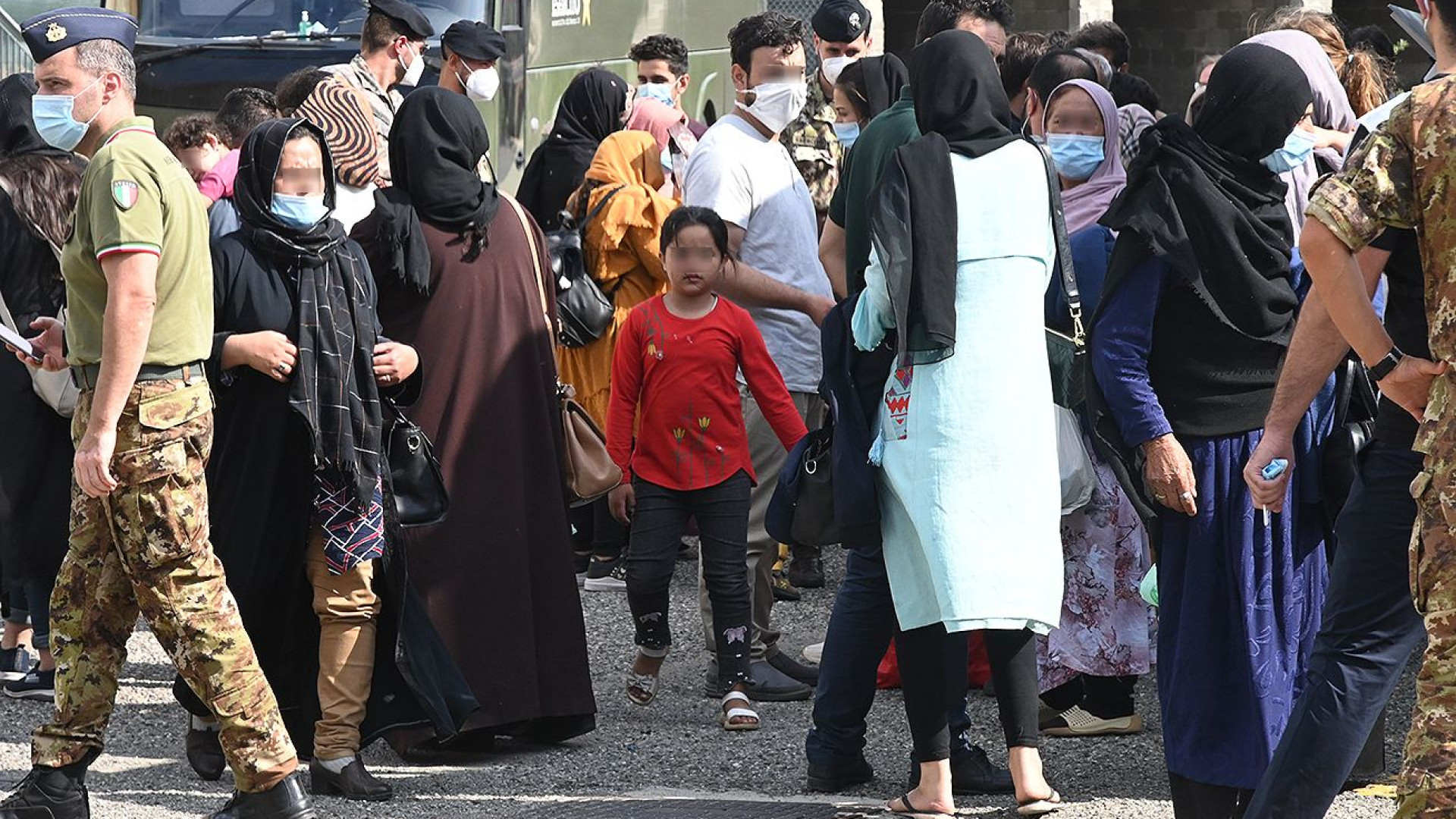Un caso di positività al Covid tra i profughi afghani ospitati al centro di San Polo