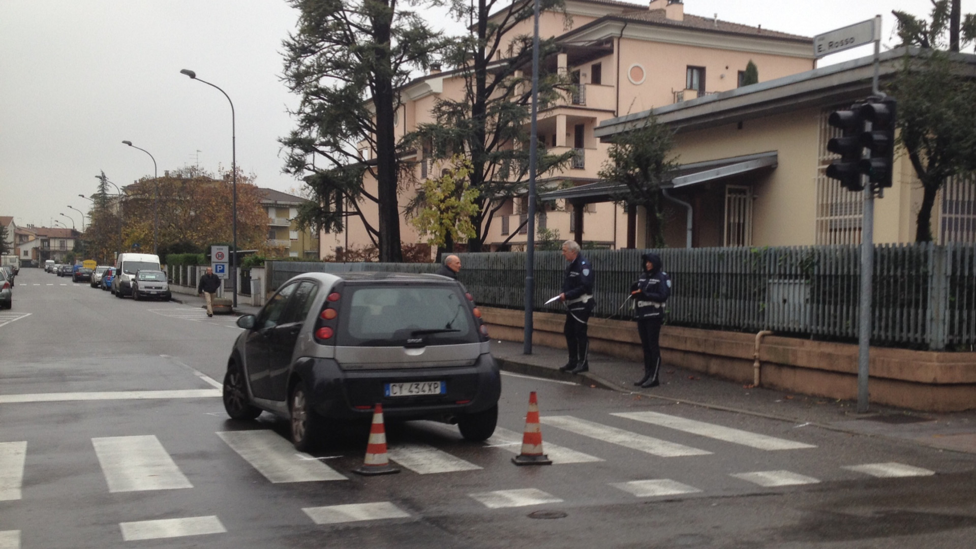 Via Veneto, ennesimo incidente: pedone investito all'incrocio con via Rosso