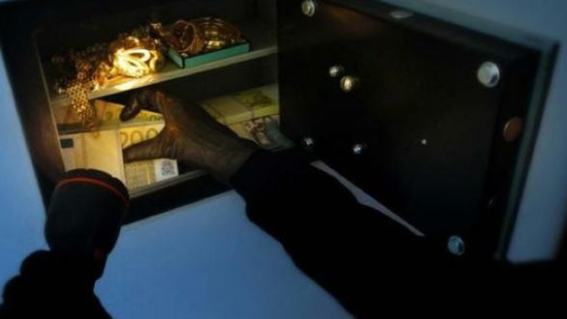 Ganaghello, svaligiata una villetta: computer e gioielli nel bottino