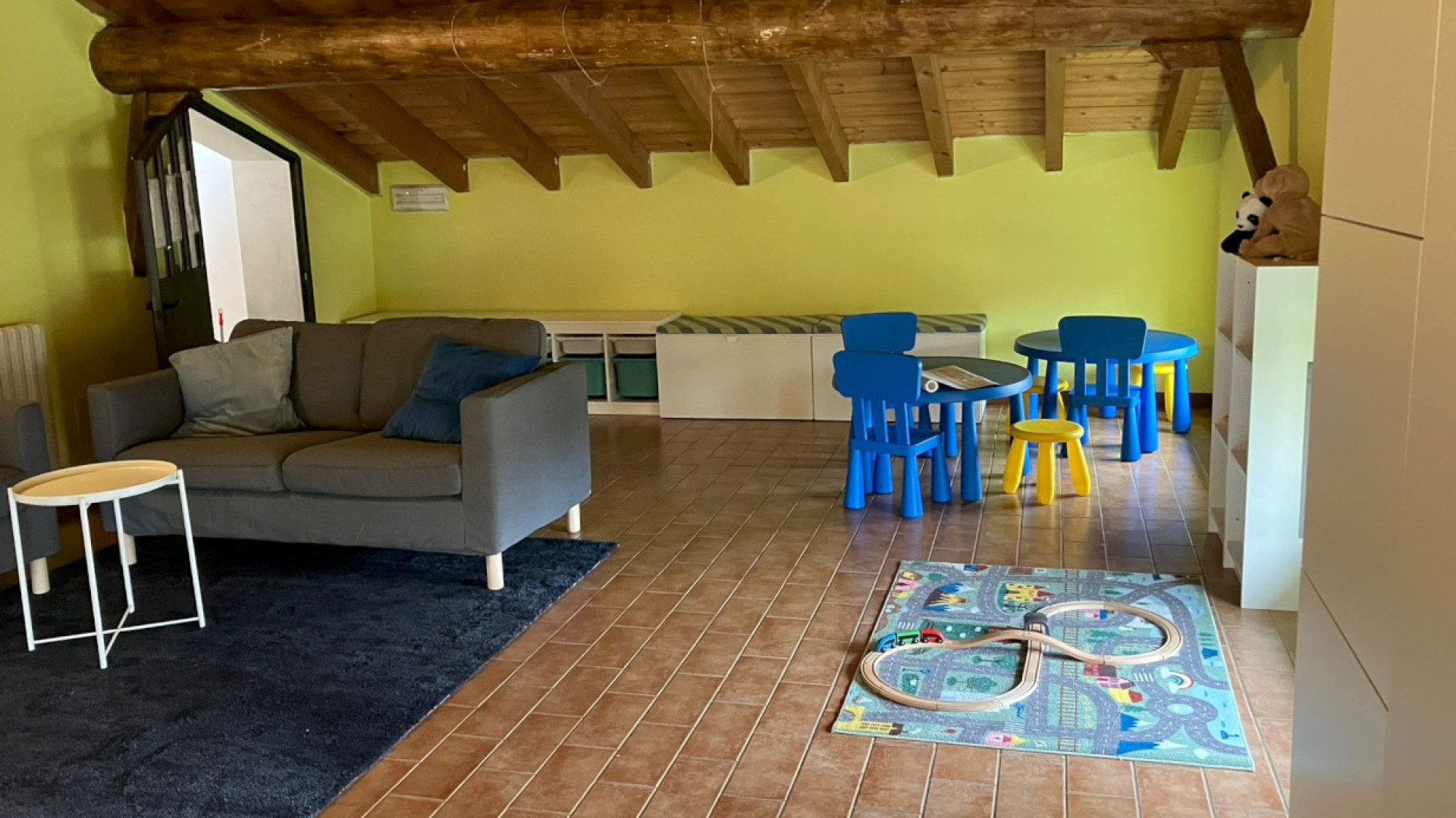 Centro antiviolenza, rinnovata grazie a Ikea la stanza ludica per bambini