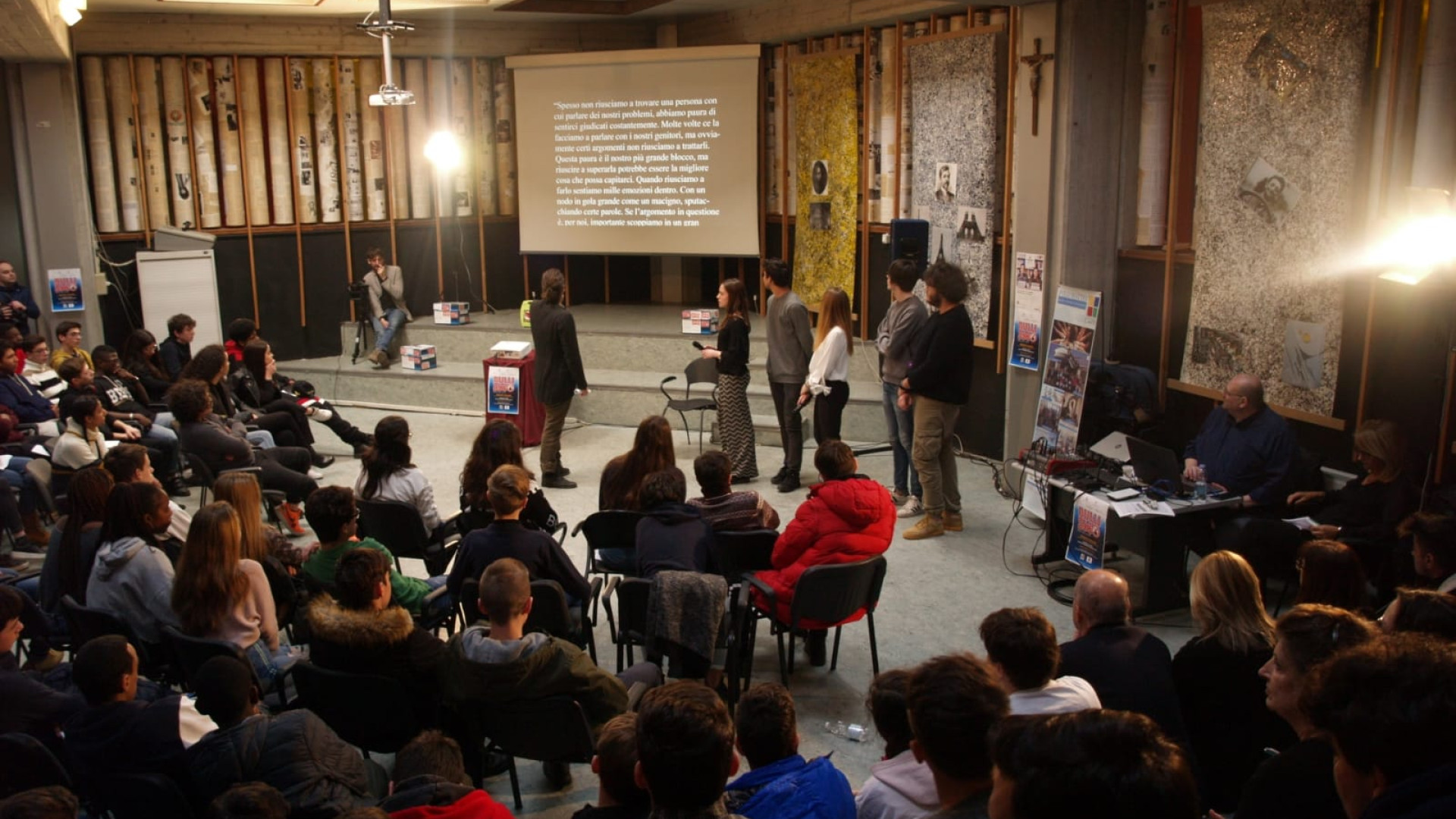 "Disagiovani" con gli studenti di Fiorenzuola: "Uscite dall'ombra"