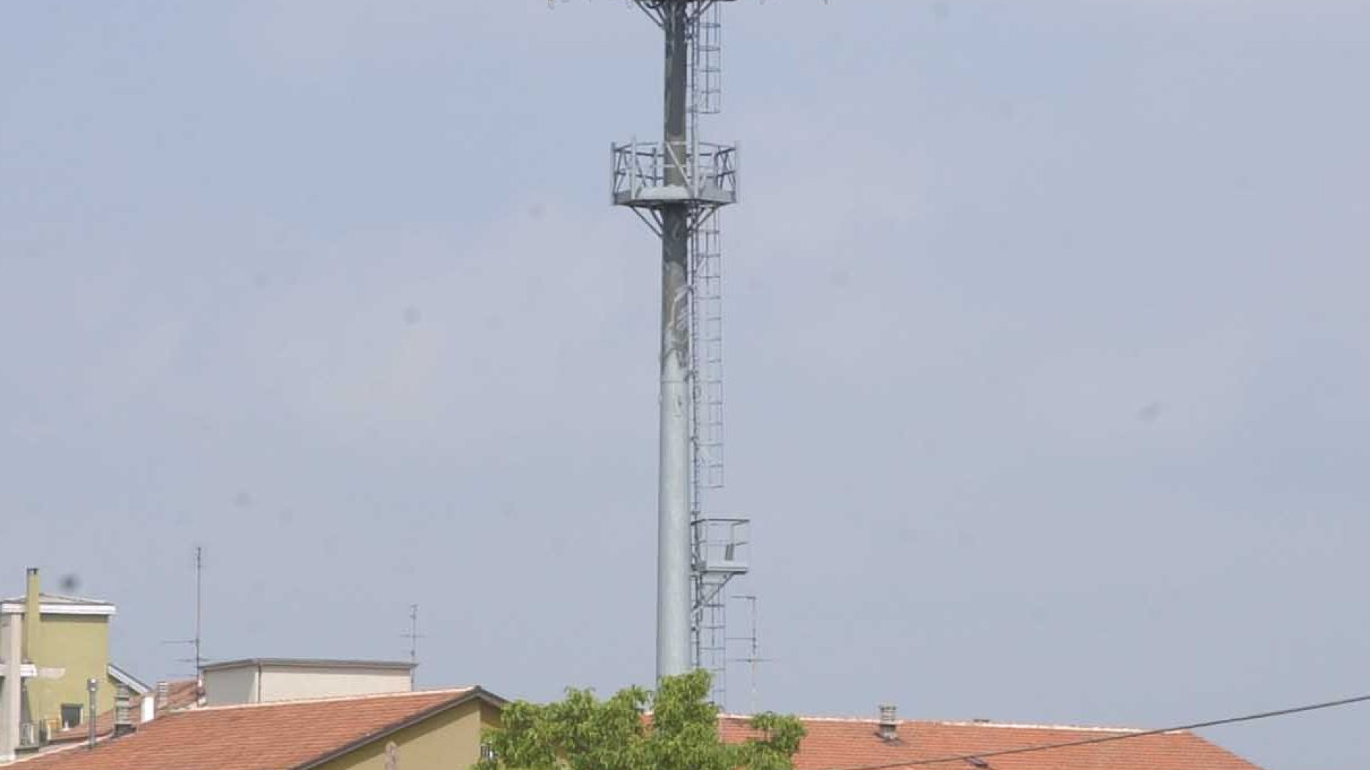 Telefonia mobile, 114 impianti a Piacenza. Rabuffi: "Tutte le emissioni sotto il limite"