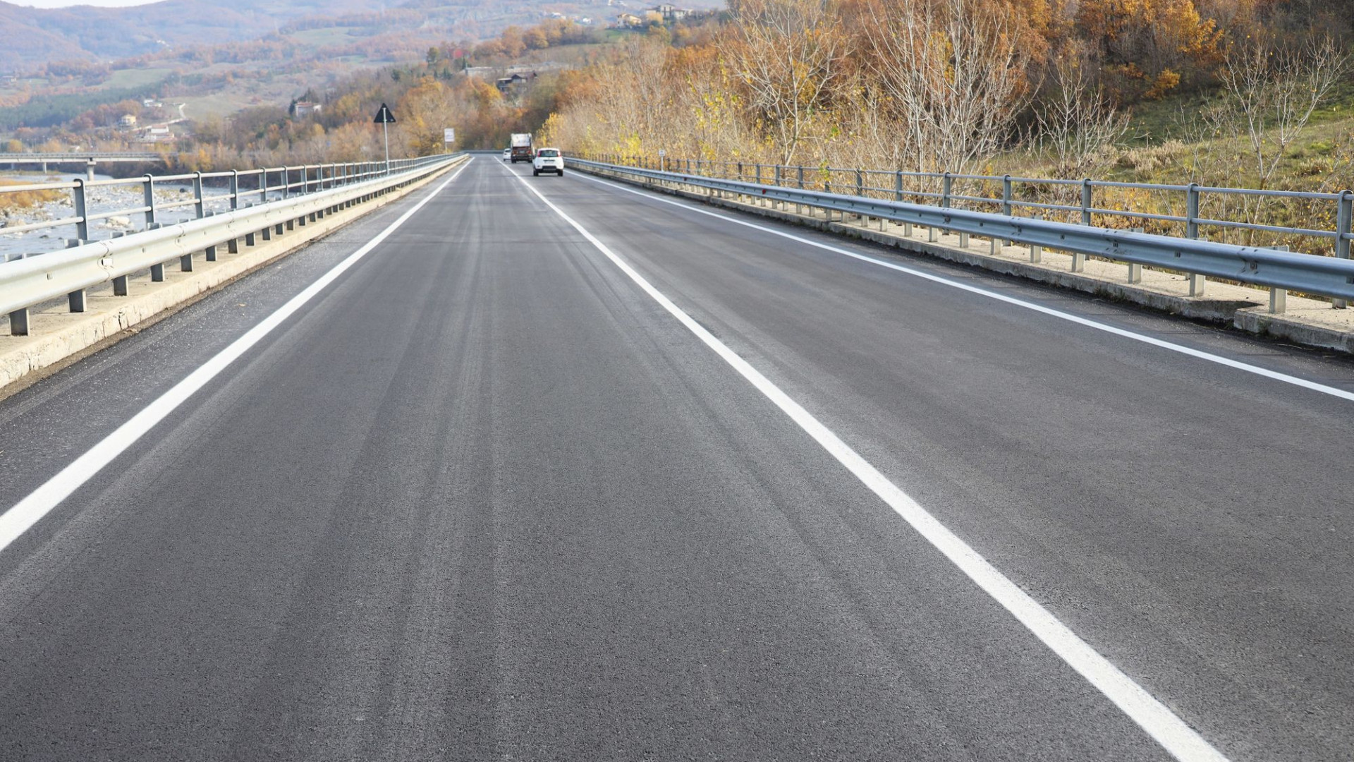 Incidente con a bordo un'amica, poi nella nottesi toglie la vita a soli 21 anni