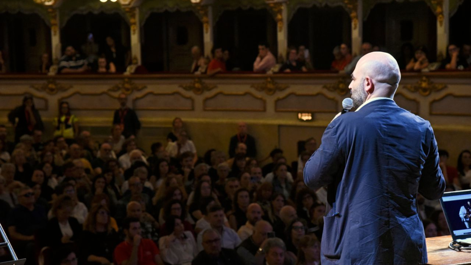 Festival del Pensare, Teatro Municipale gremito per Saviano: potere e migranti