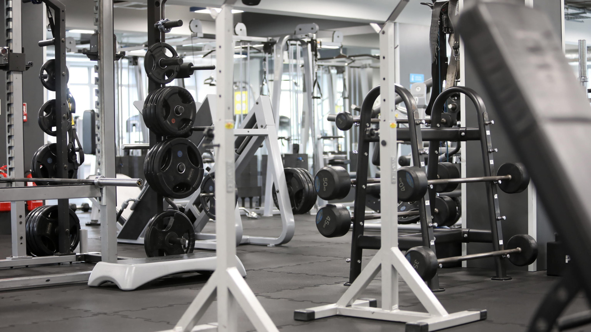 "Si agli sport di contatto anche in zona gialla". Ok a palestre e piscine ma con limitazioni