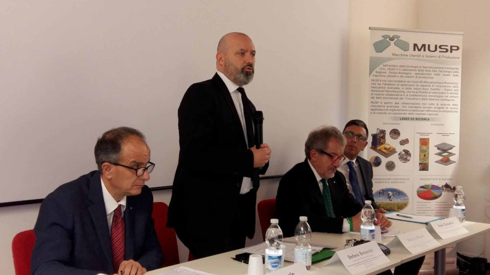 Autonomia regionale, Bonaccini e Maroni illustrano i benefici
