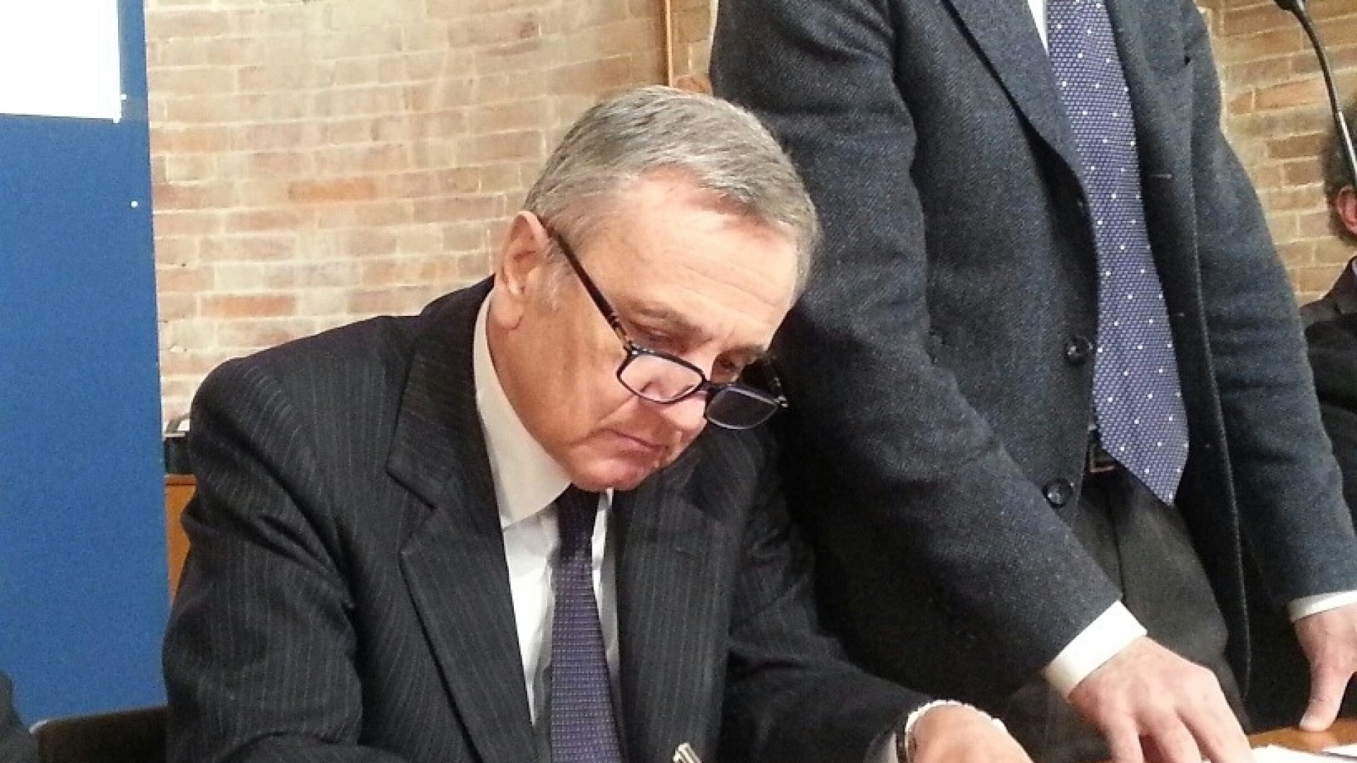 Sacconi: "Rivedere il rapporto tra fondazioni e banche"