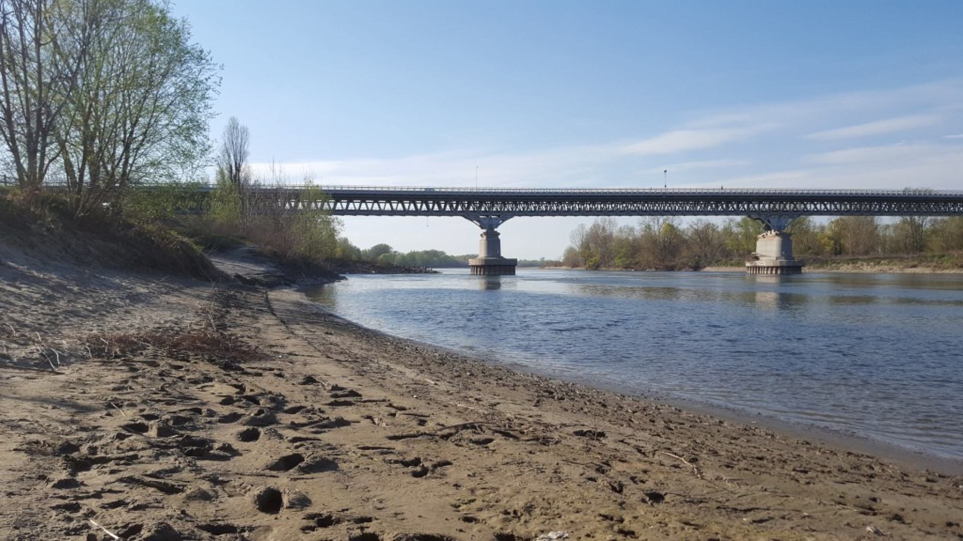 Crisi idrica, portata del Po in calo. A Piacenza livello sotto lo zero idrometrico