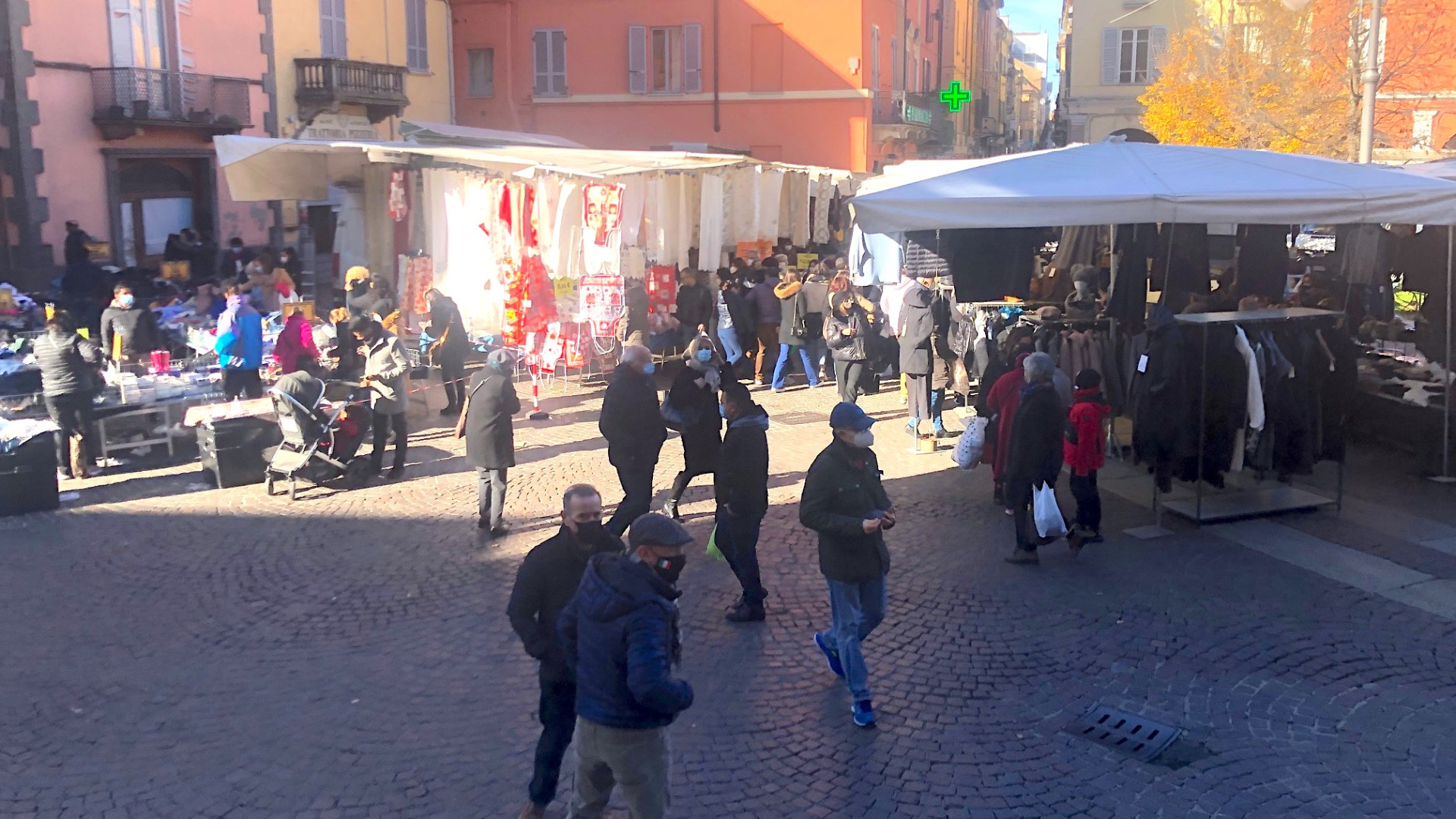 Ambulanti: “Crisi senza fine”. Sul mercato di Piacenza stop agli spuntisti