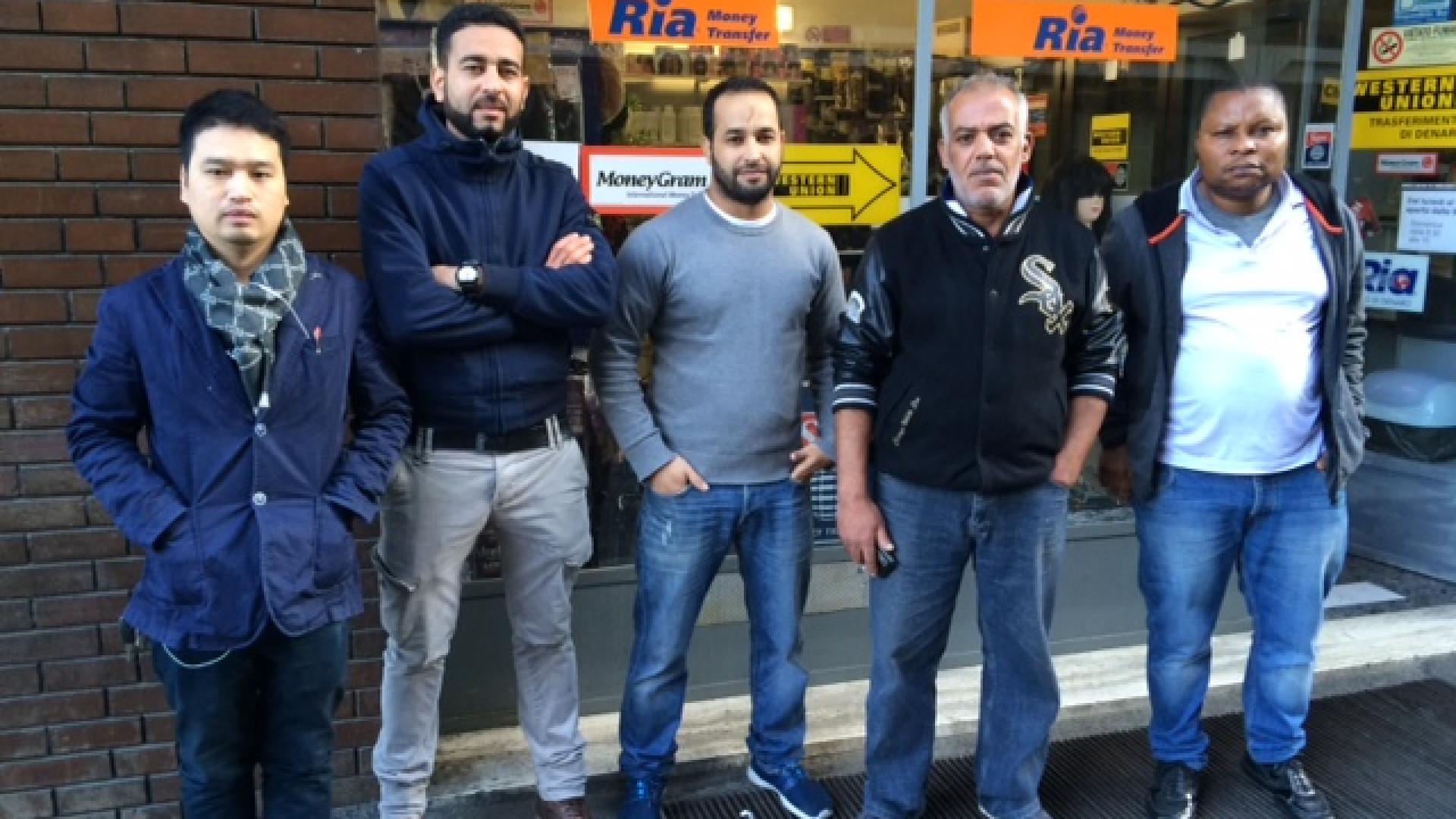Le "parigine" di via Torricella fanno infuriare i commercianti