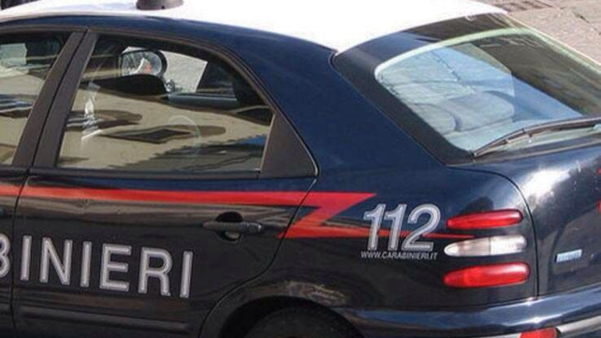Ruba l'identità a un piacentino per incassare 4mila euro di assicurazione