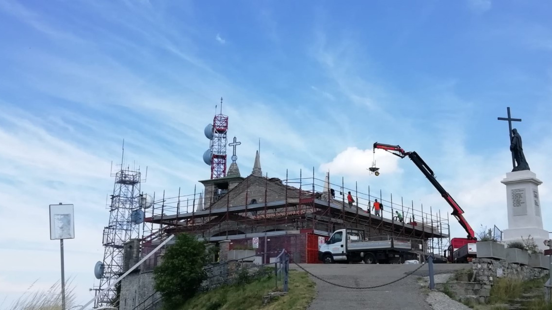 Lavori al tetto al santuario del Penice con l'8 per mille. Raccolta fondi per le spese