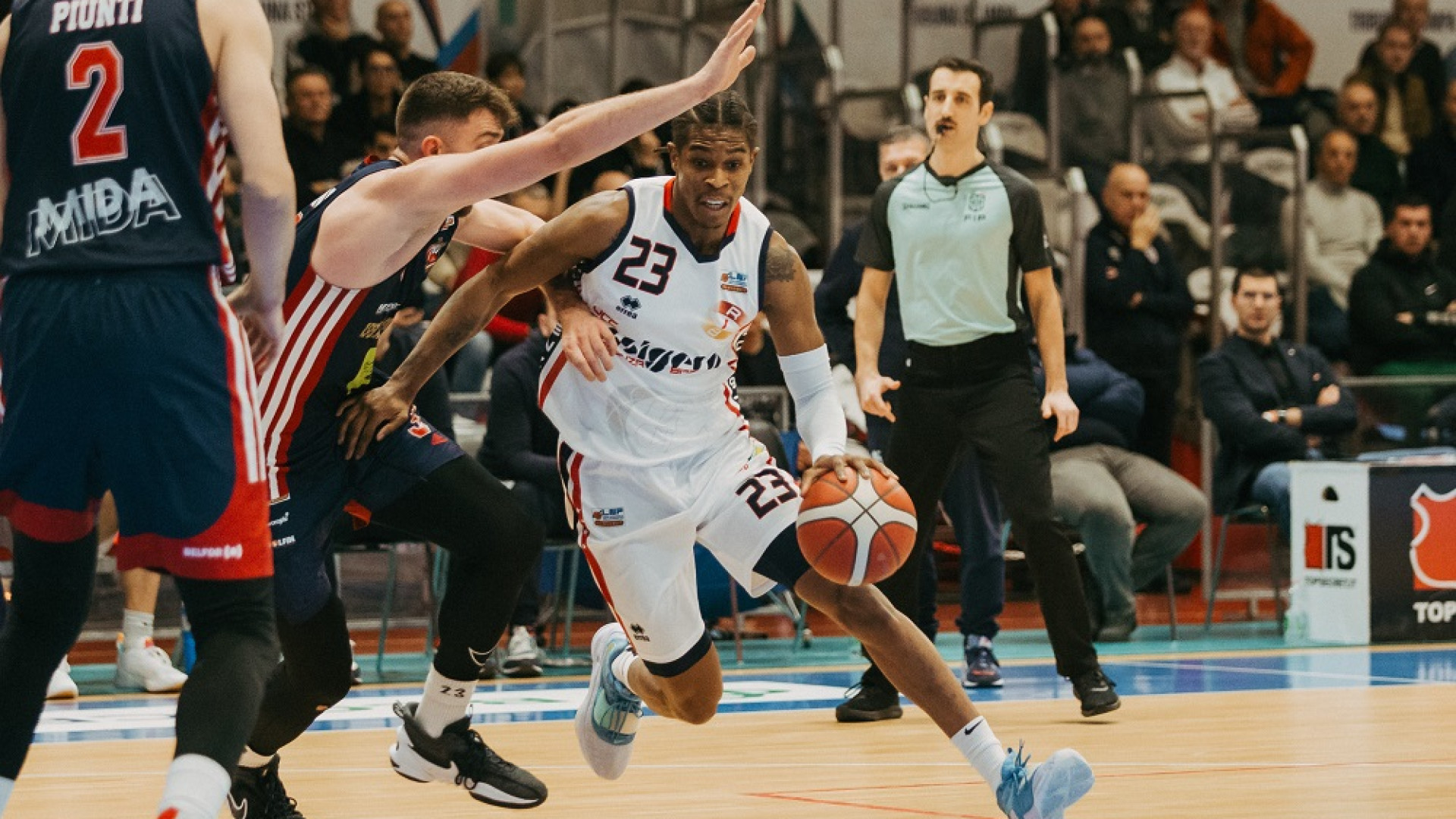 Basket Serie A2, per l'Assigeco si apre a Udine la seconda fase della stagione