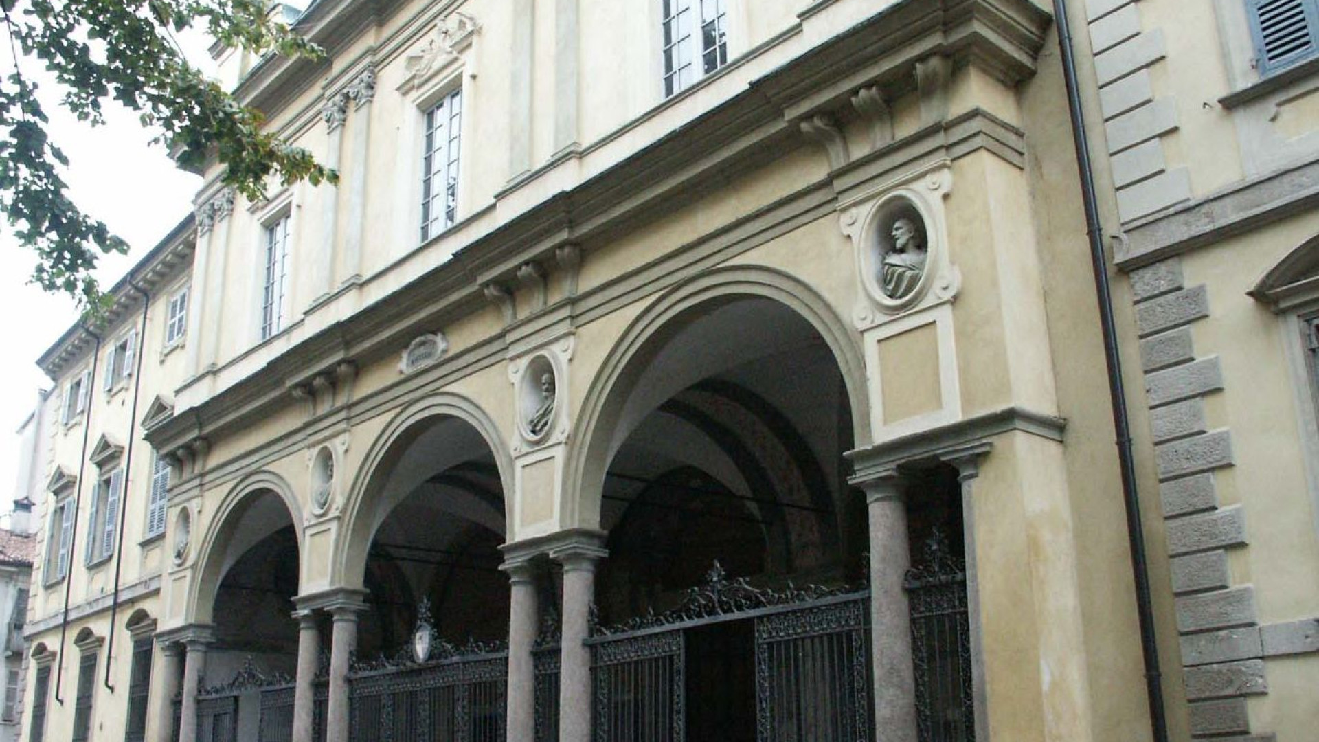 Presepe di San Savino, razziate le offerte. Il parroco si imbatte nel ladro