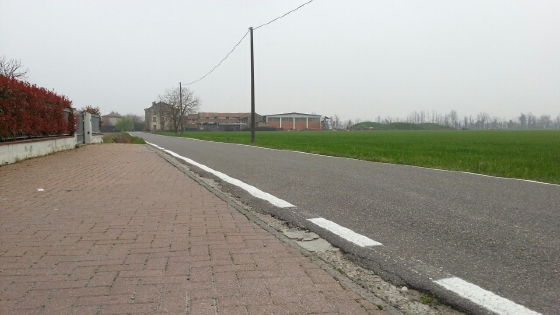 "Via Fornari come una pista di Formula 1". I residenti esasperati