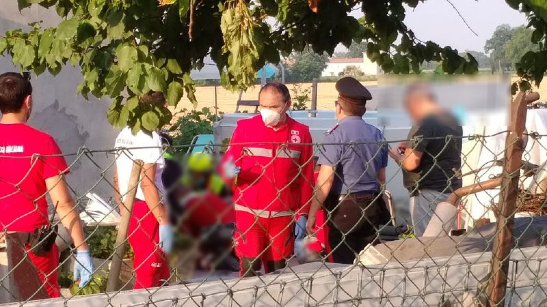 Da Bergamo una notizia che lascia senza fiato: è morto il bimbo caduto in piscina martedì