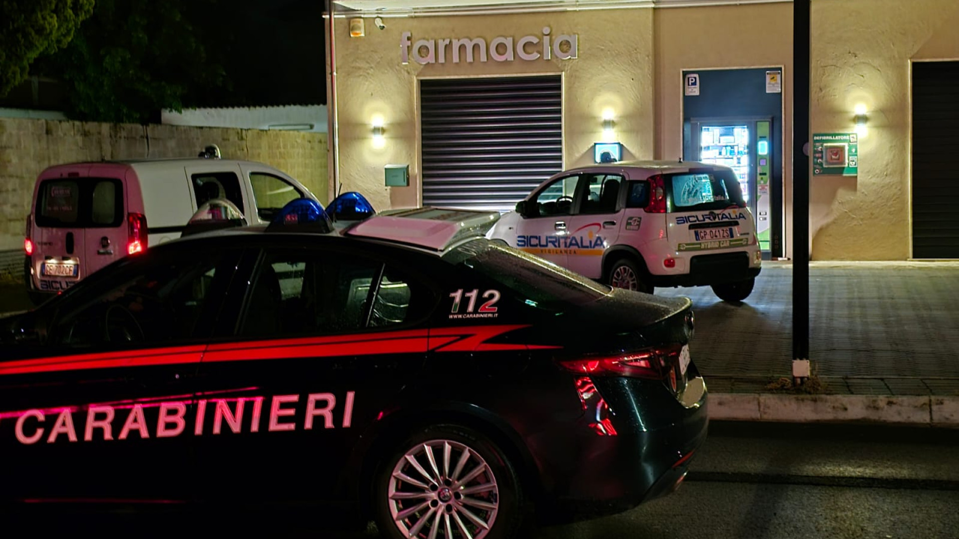 Farmacie nel mirino dei ladri, tre tentativi di furto. Rubate monetine in un bar