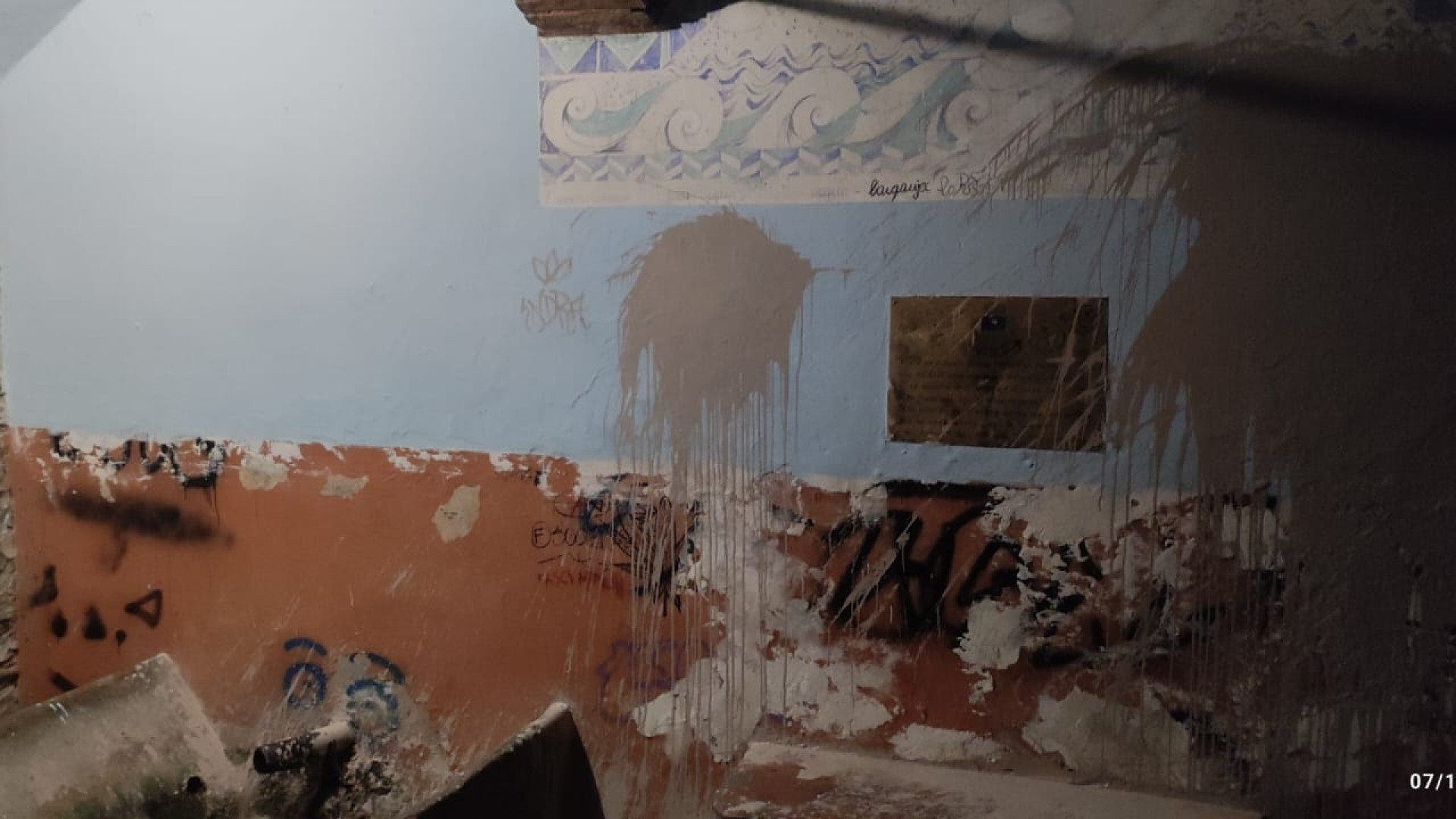 Ponte dell'Olio, il fontanazzo preso di mira dai vandali. Il sindaco: "Ora le telecamere"