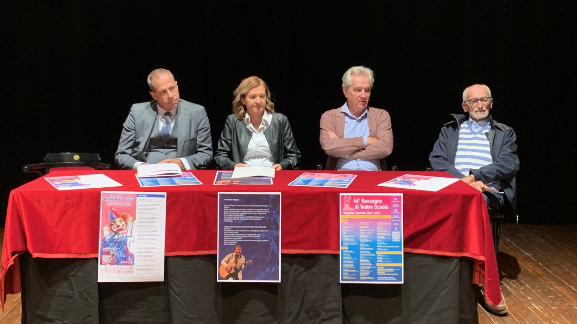 “A teatro con mamma e papà” e “Salt’in banco”: via alle rassegne. Ecco il programma
