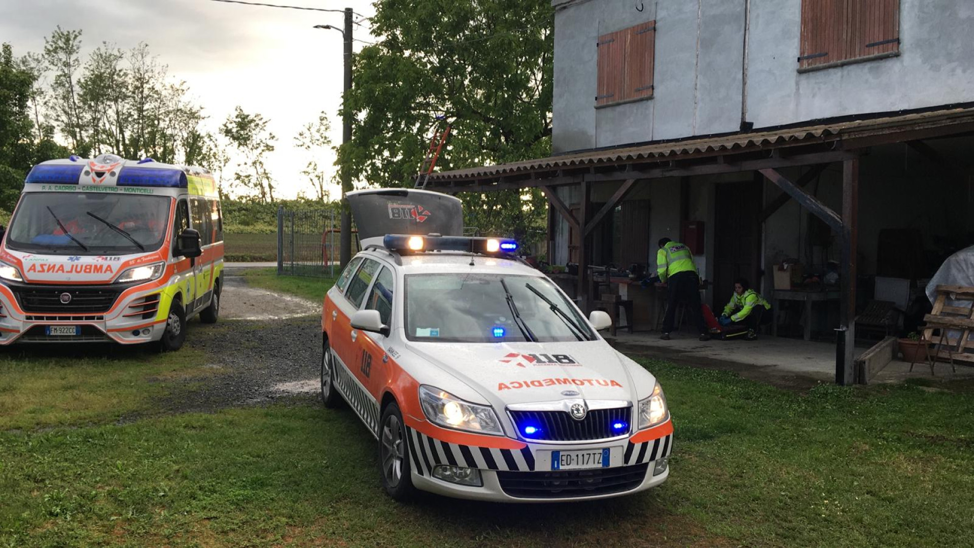 Caduta da alcuni metri, in elicottero a Parma: 76enne in gravi condizioni