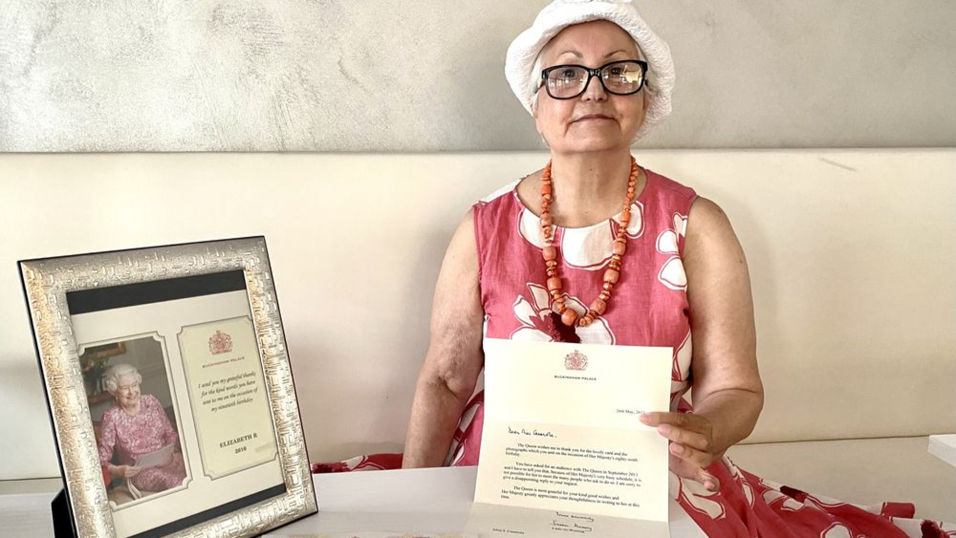 Da Buckingham Palace 12 lettere alla maestra Luciana di Lugagnano